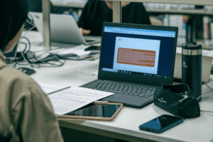 Estudiar con apuntes impresos